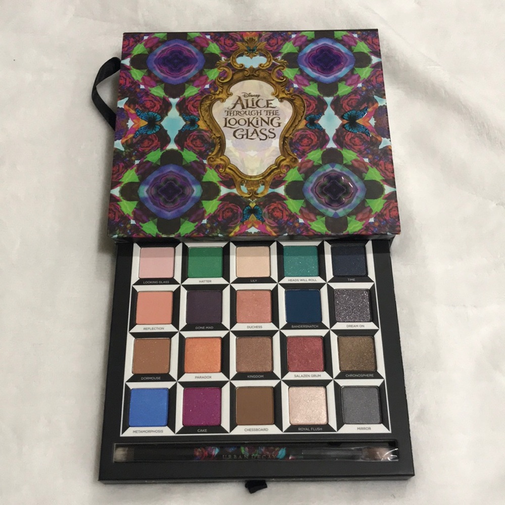 Urban Decay Alice Through the Looking Glass